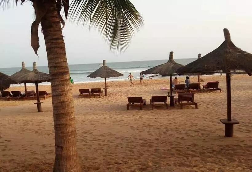 پانسیون Saly International House