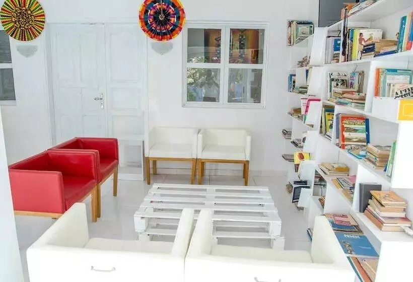 پانسیون Saly International House