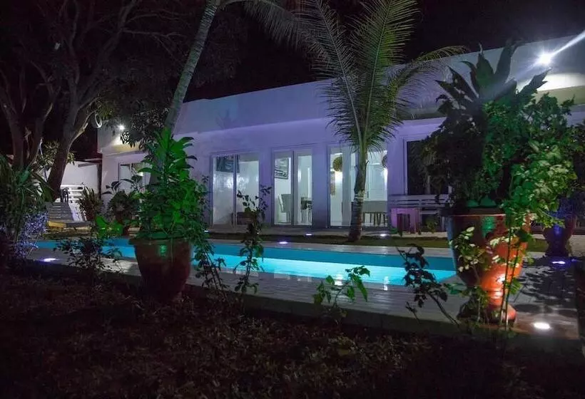 پانسیون Saly International House