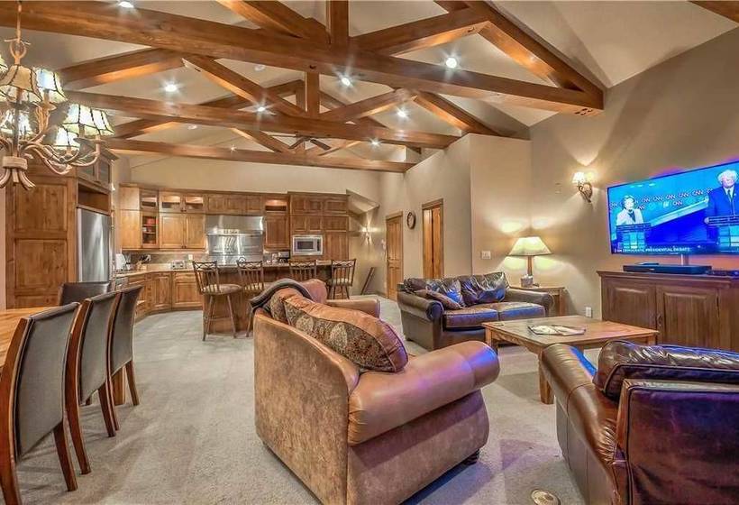 Soaring Eagle Chalet