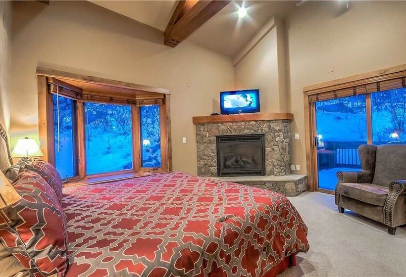 Soaring Eagle Chalet