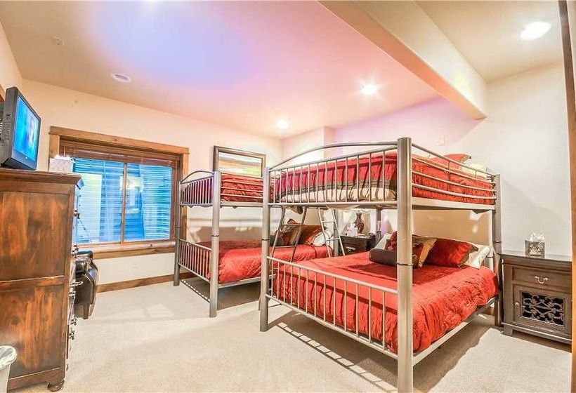 Soaring Eagle Chalet