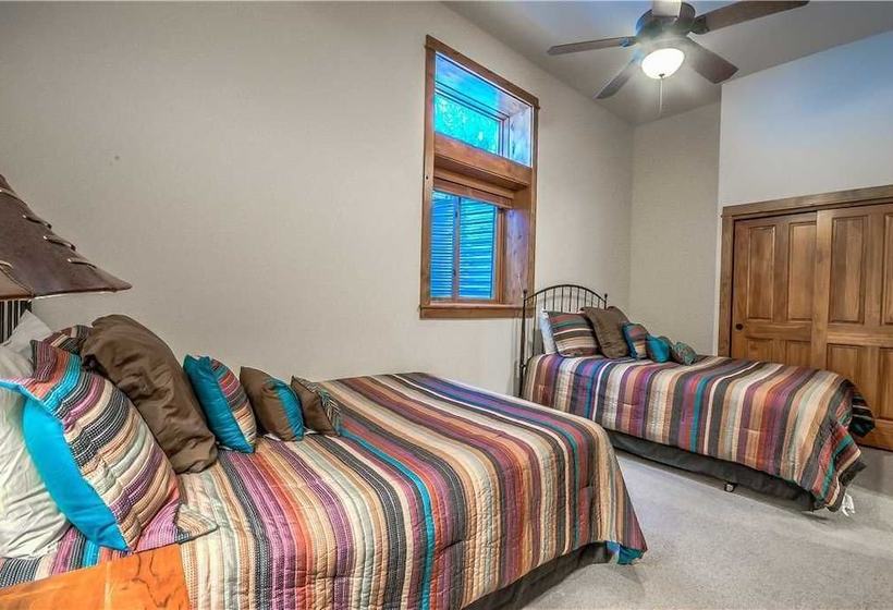 Soaring Eagle Chalet