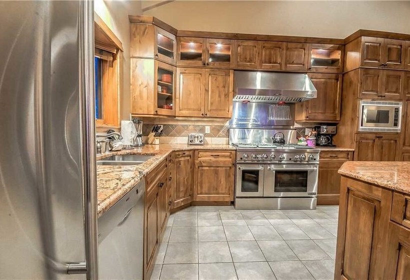 Soaring Eagle Chalet