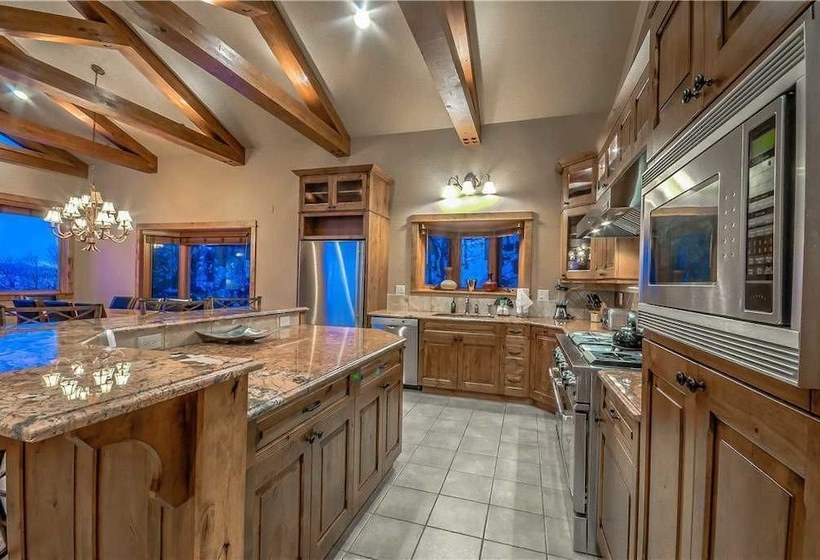 Soaring Eagle Chalet