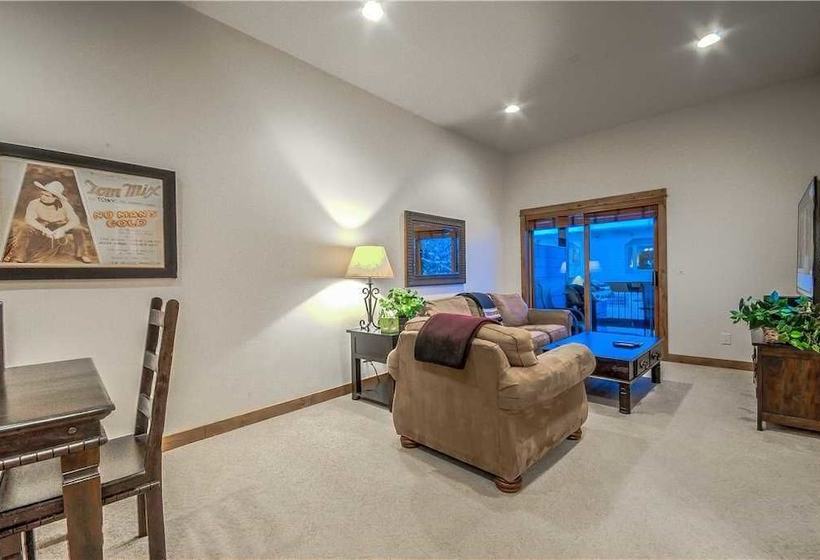 Soaring Eagle Chalet