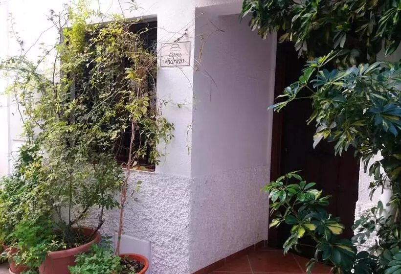 Spacious Comfortable House In Quesada With Balcony