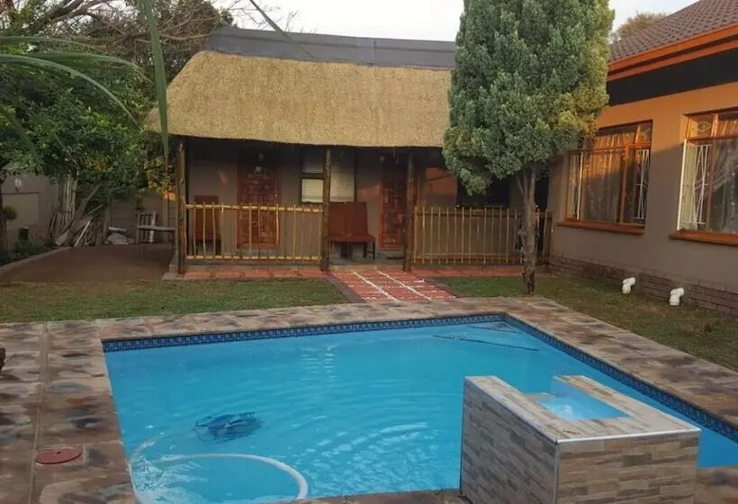 ベッドアンドブレックファースト Lauren Palace Guest House