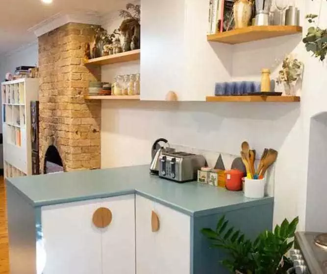 Charming Cottage With Leafy Courtyard