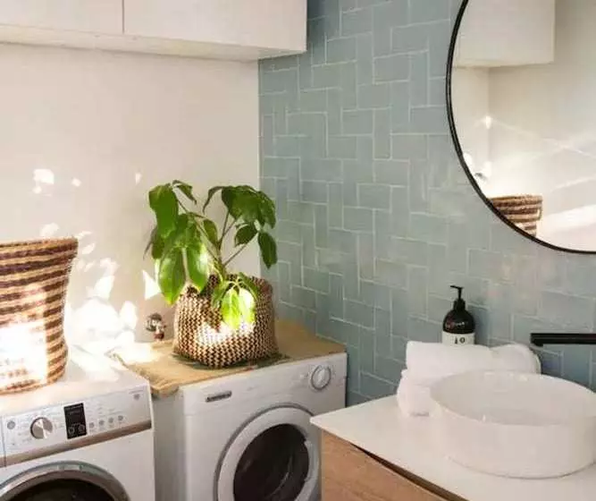 Charming Cottage With Leafy Courtyard