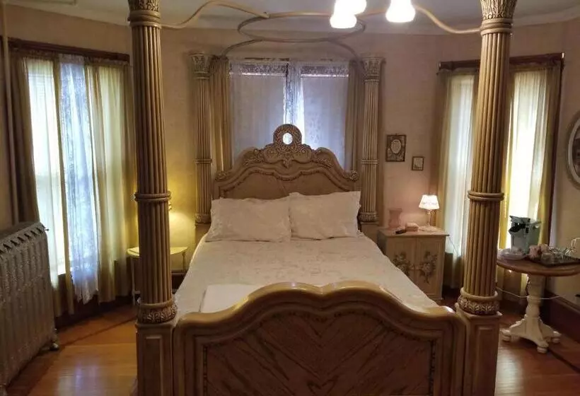 Historic Victorian Inn