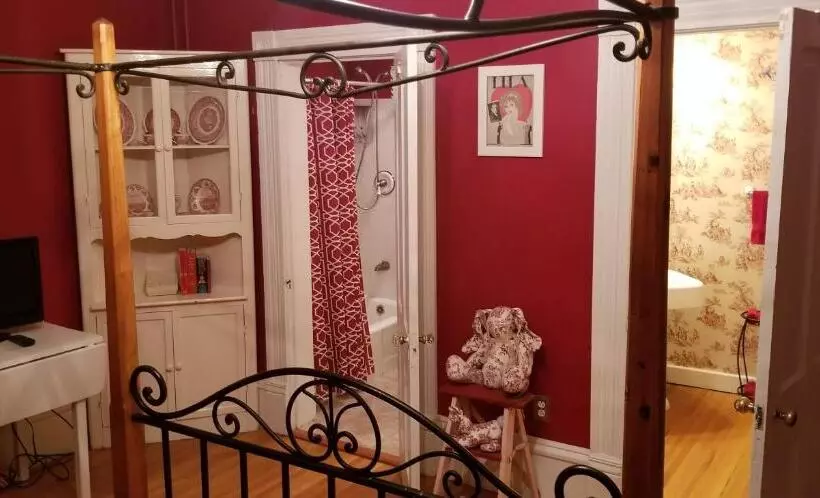 Historic Victorian Inn