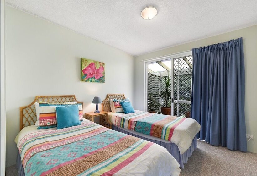 Ocean Shores 2   2/60 64 Peregian Esplanade