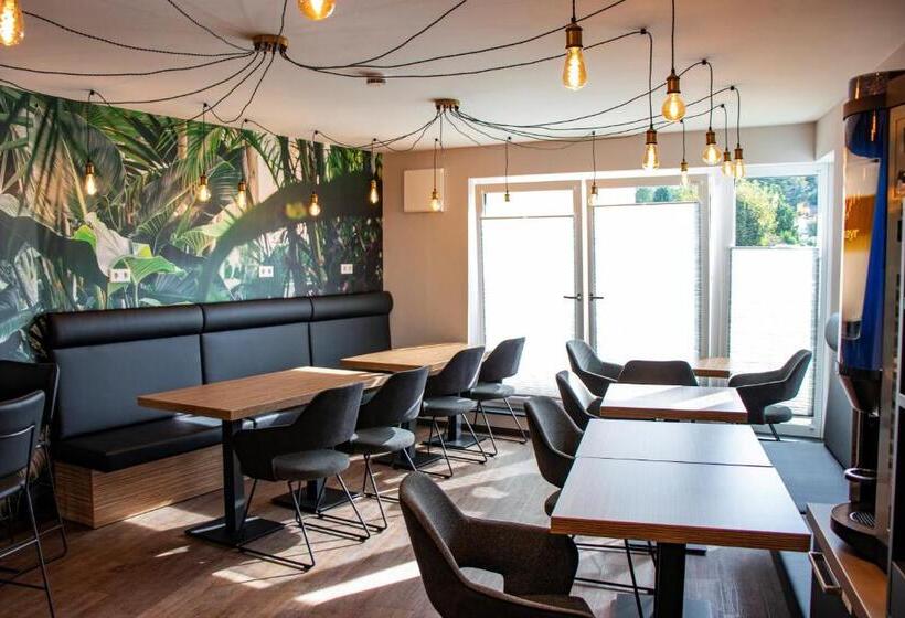 פנסיון Trendic