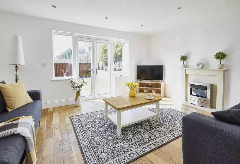 Royal Calderdale Lodge