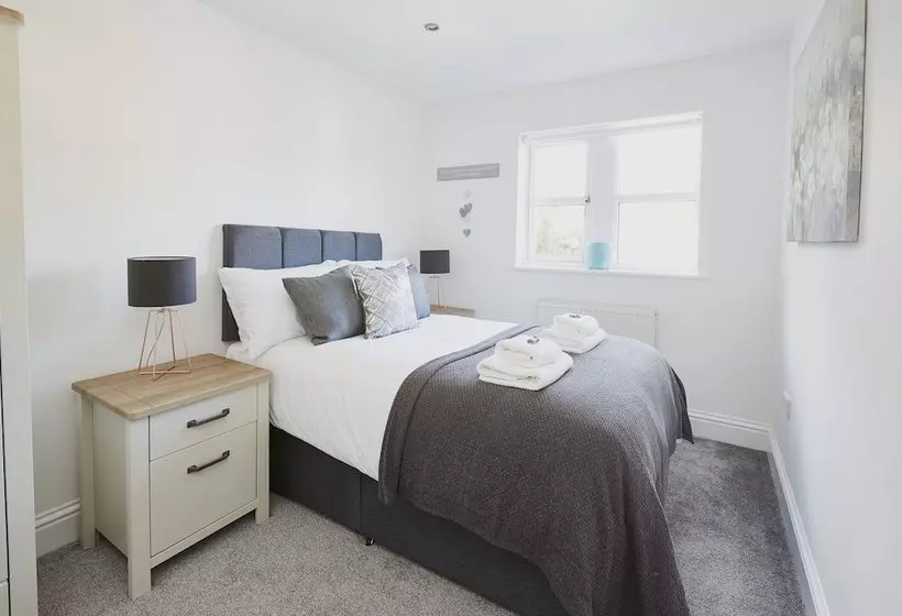 Royal Calderdale Lodge