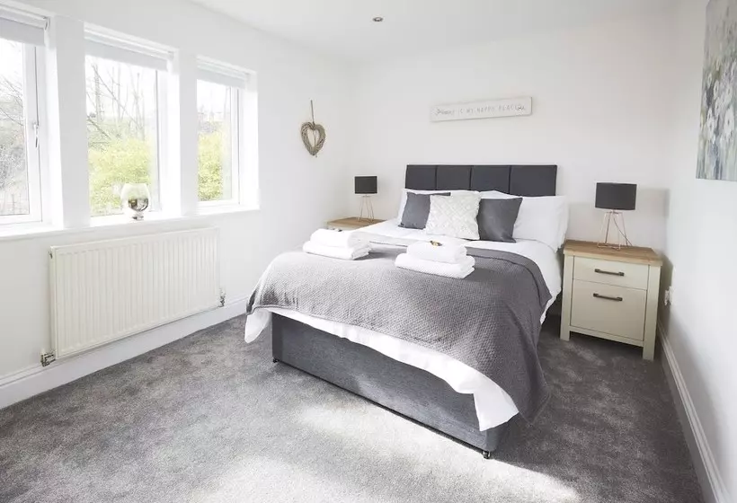 Royal Calderdale Lodge