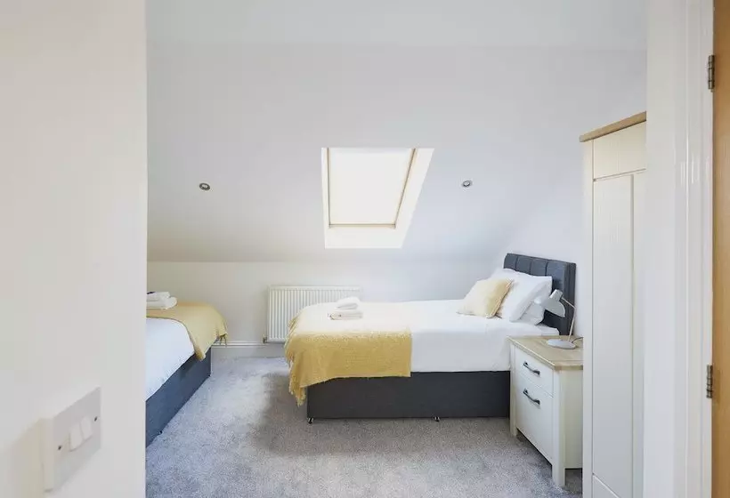 Royal Calderdale Lodge