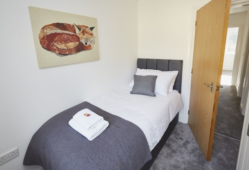 Royal Calderdale Lodge