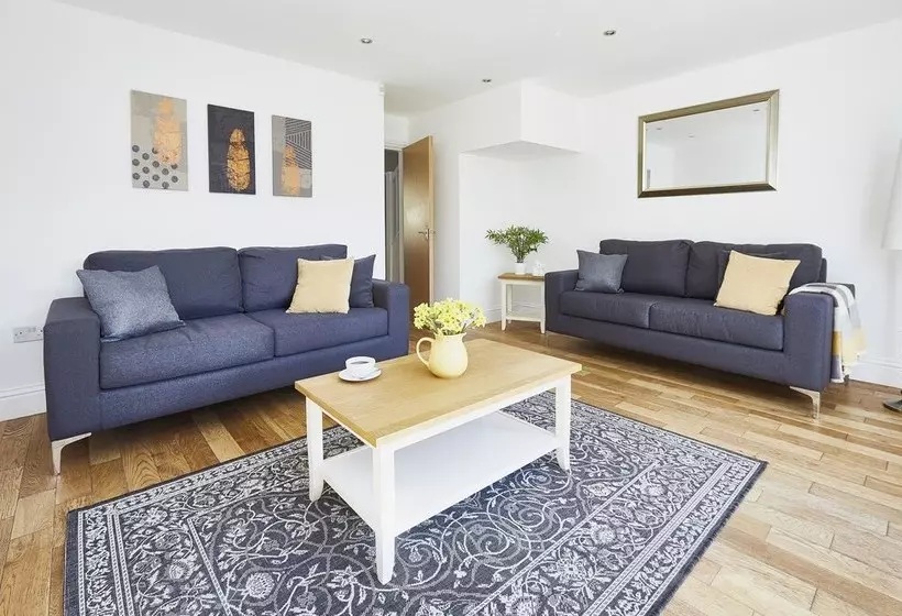 Royal Calderdale Lodge