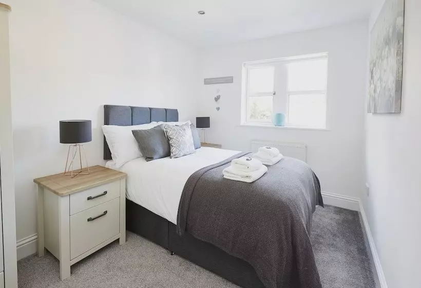 Royal Calderdale Lodge