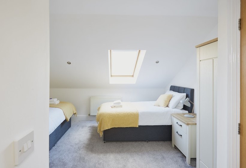 Royal Calderdale Lodge