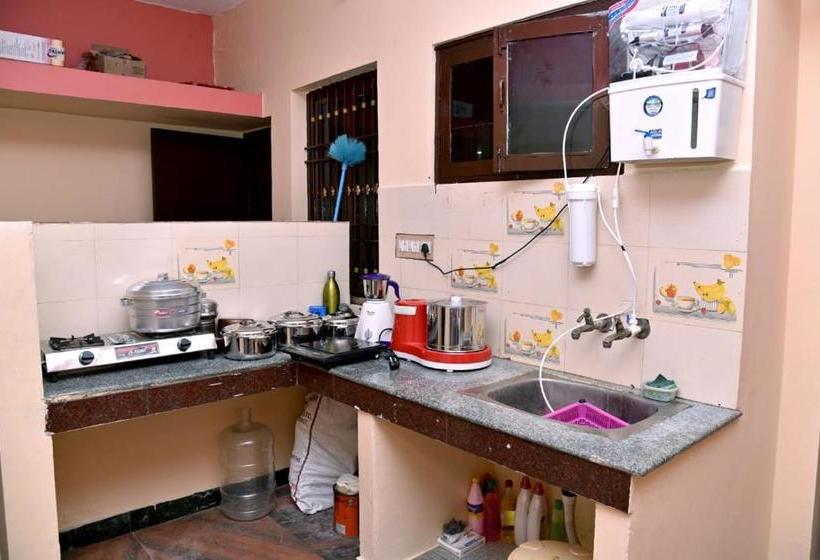 تختخواب و صبحانه Abishek Mansion