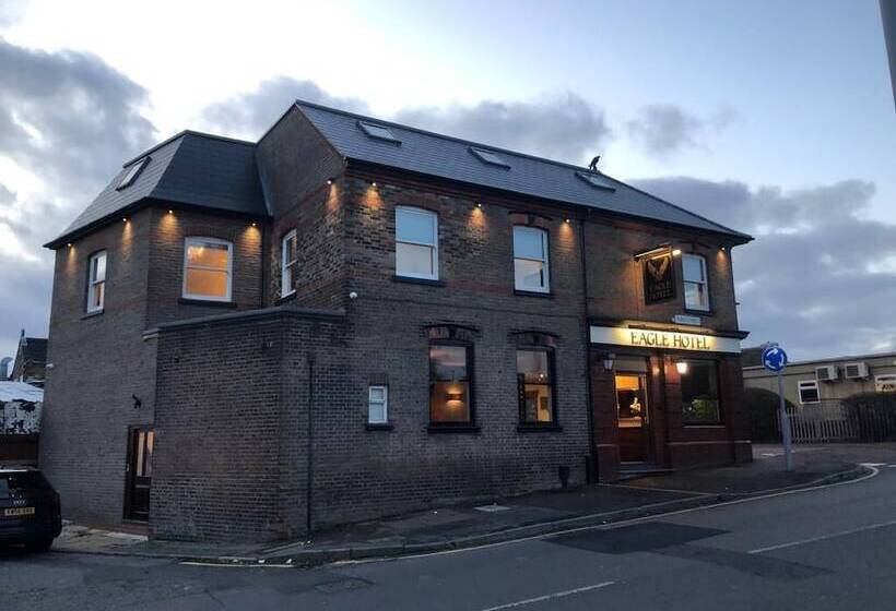 Eagle Hotel Luton Airport