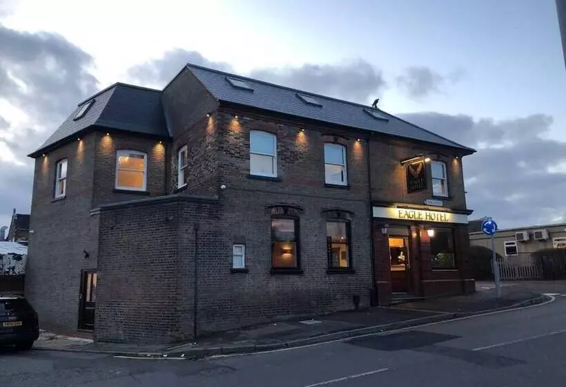 Eagle Hotel Luton Airport