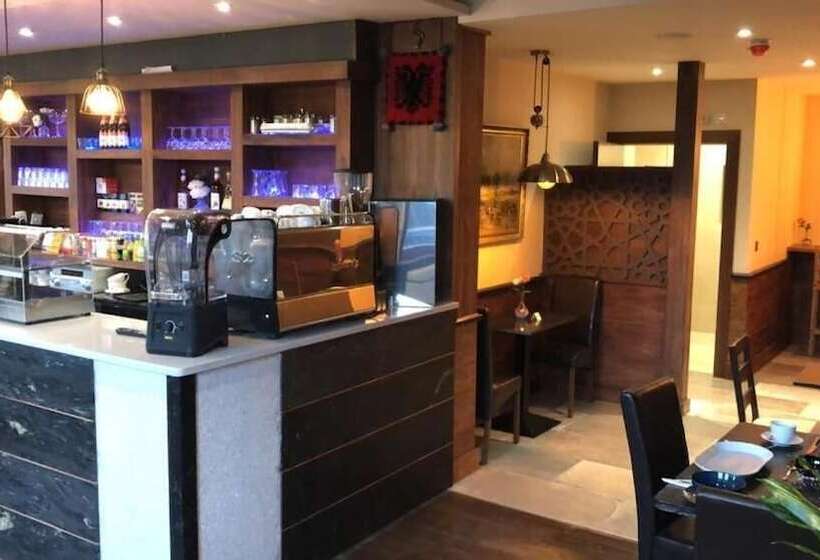 Eagle Hotel Luton Airport