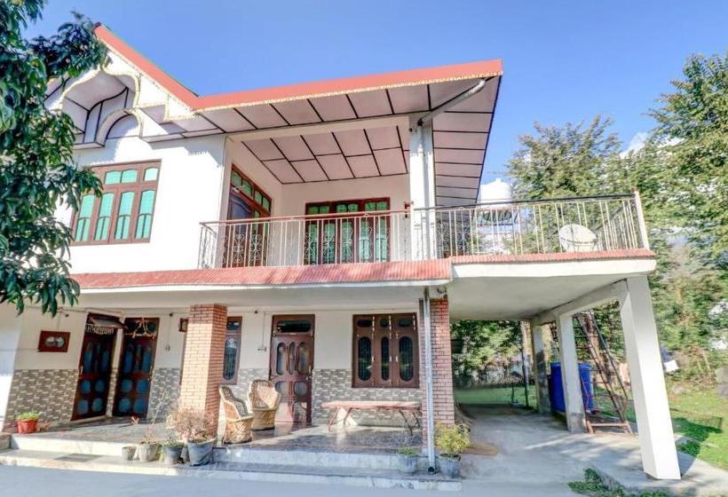 펜션 Oyo Home 68553 Peaceful Family Suite Dharamshala