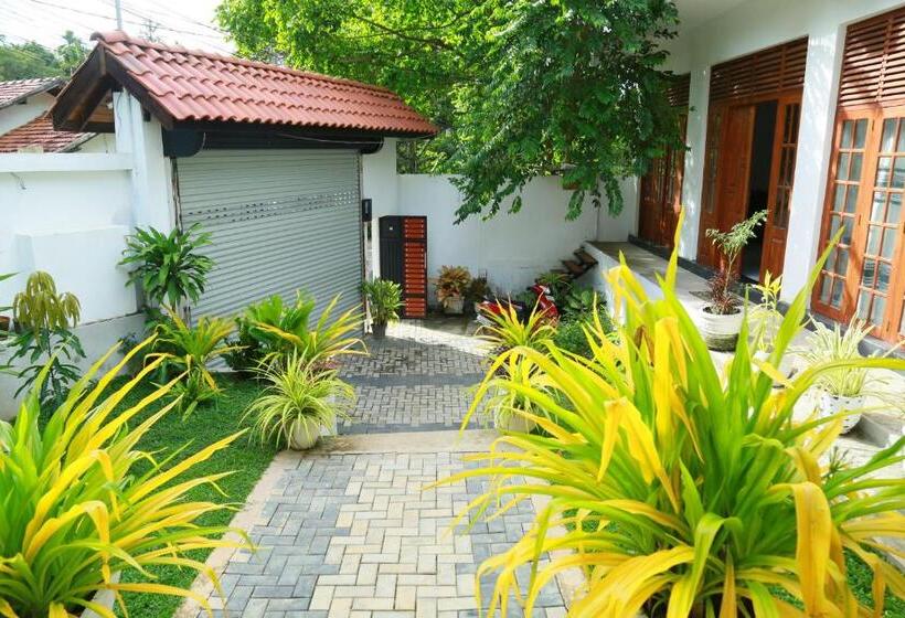 بنسيون Verona D' Oro