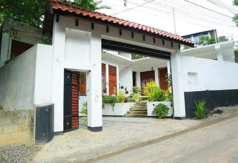 بنسيون Verona D' Oro