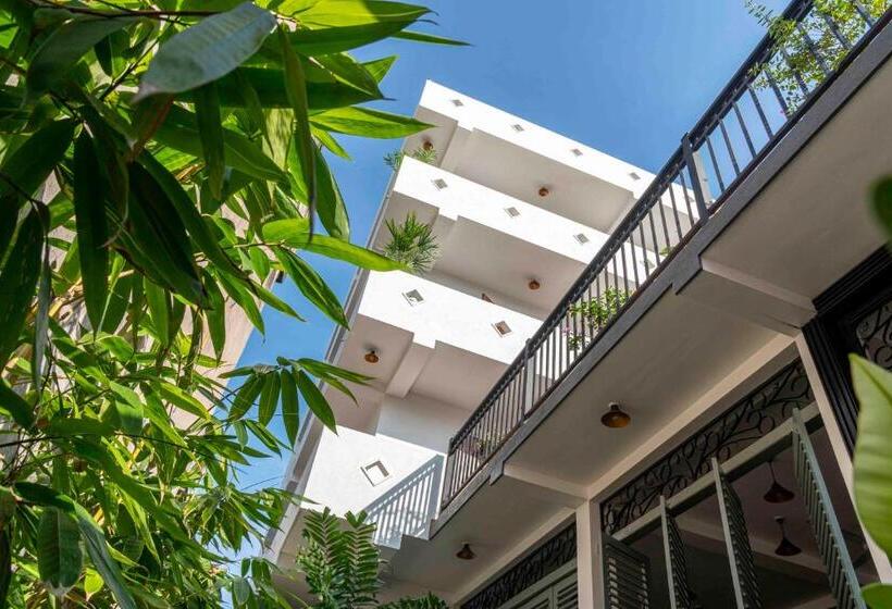 مبيت وإفطار Brixia Cafe & Guest