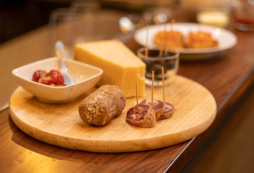 مبيت وإفطار Brixia Cafe & Guest