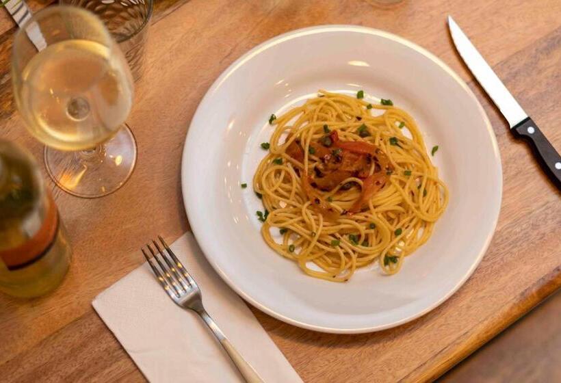 مبيت وإفطار Brixia Cafe & Guest