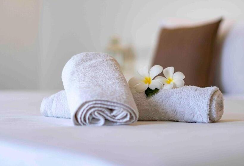 مبيت وإفطار Brixia Cafe & Guest