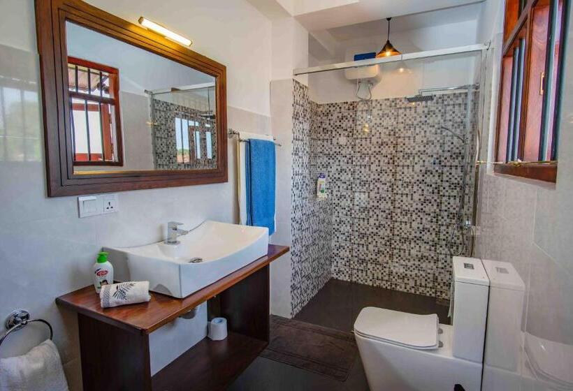 مبيت وإفطار Brixia Cafe & Guest