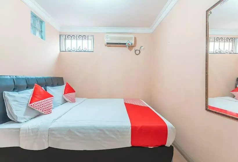 ホテル Mulia Raja Kost Near Eka Hospital Bsd