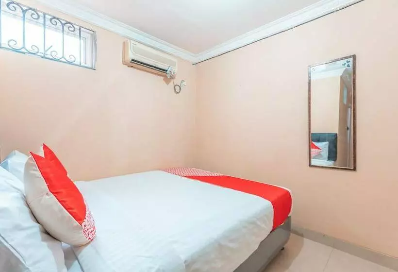 ホテル Mulia Raja Kost Near Eka Hospital Bsd