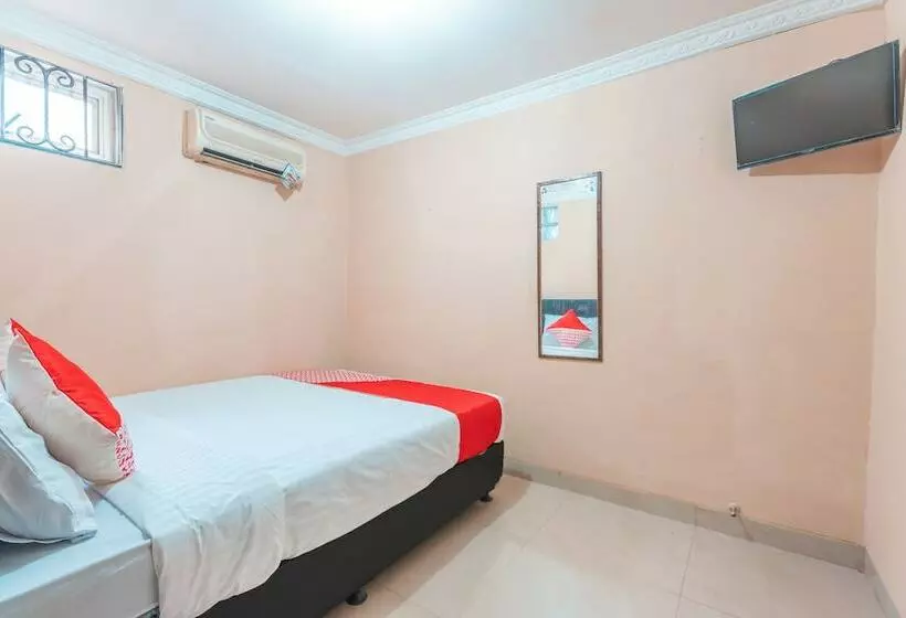 ホテル Mulia Raja Kost Near Eka Hospital Bsd
