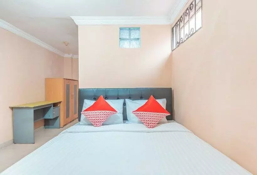 ホテル Mulia Raja Kost Near Eka Hospital Bsd
