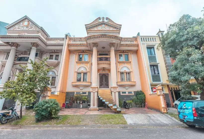 ホテル Mulia Raja Kost Near Eka Hospital Bsd