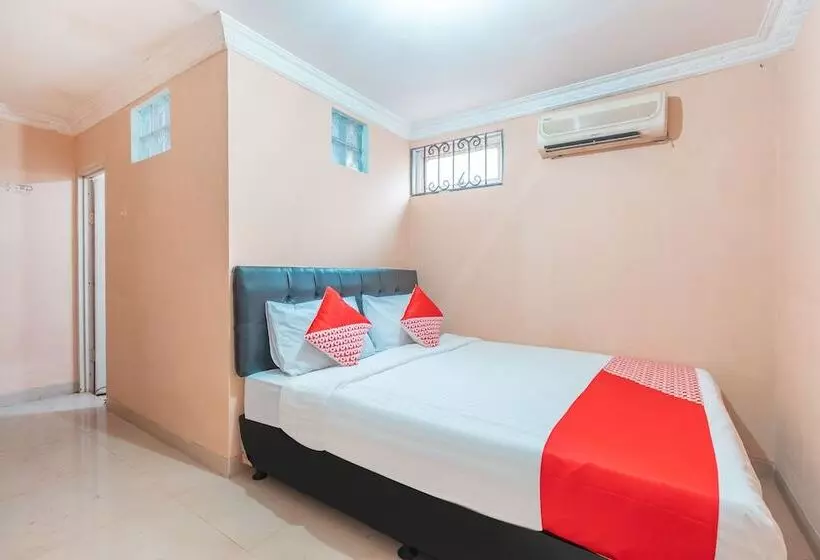 ホテル Mulia Raja Kost Near Eka Hospital Bsd