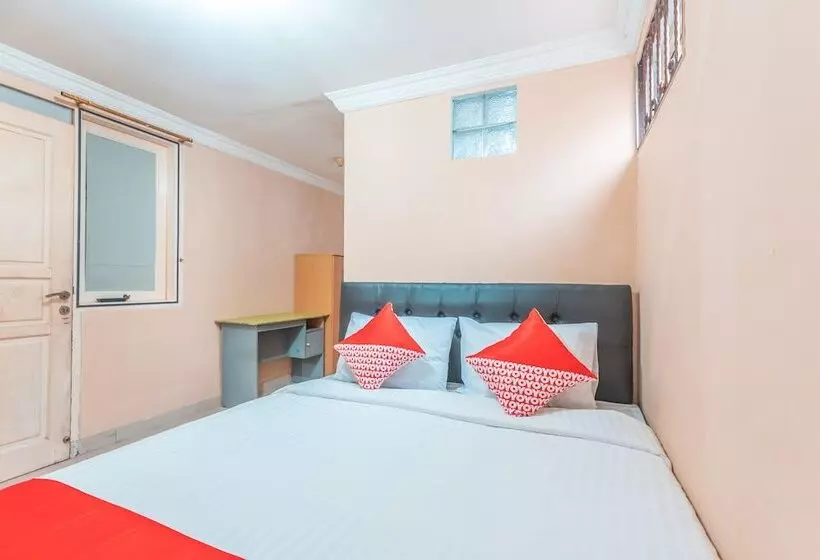 ホテル Mulia Raja Kost Near Eka Hospital Bsd