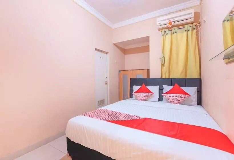 ホテル Mulia Raja Kost Near Eka Hospital Bsd