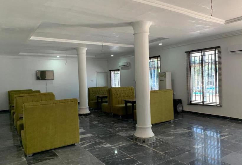 هتل Nordhaus Suites Garden And Tours