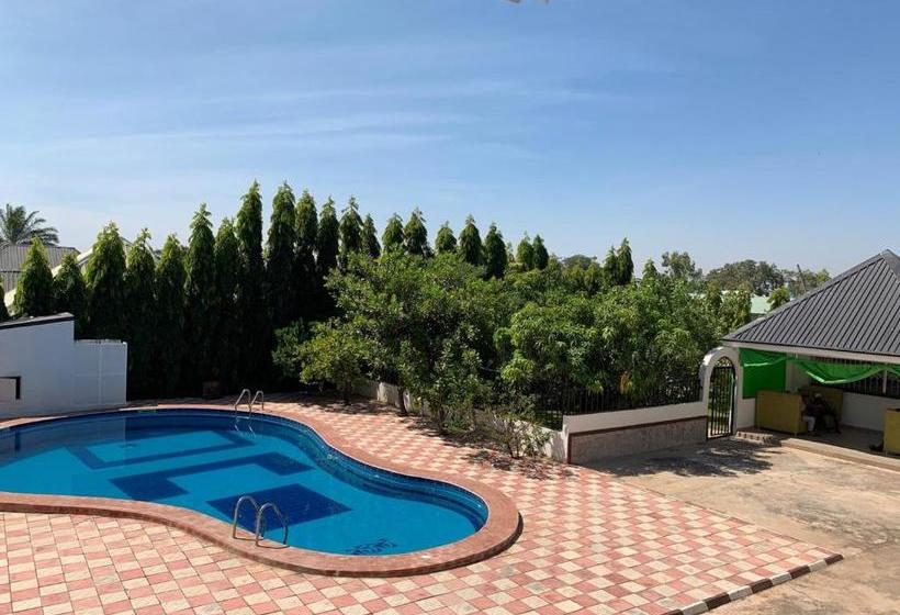 هتل Nordhaus Suites Garden And Tours