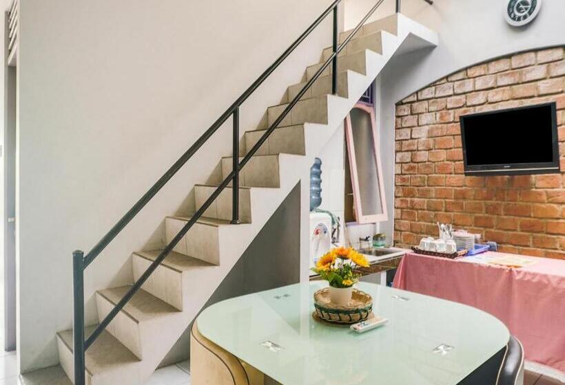 בית מלון כפרי Oyo 2872 Garuda Guest House