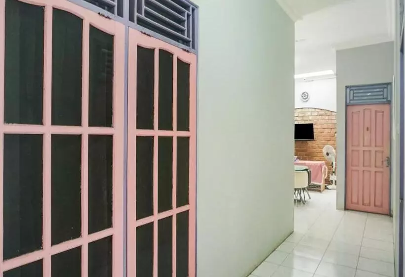 ホテル Oyo 2872 Garuda Guest House